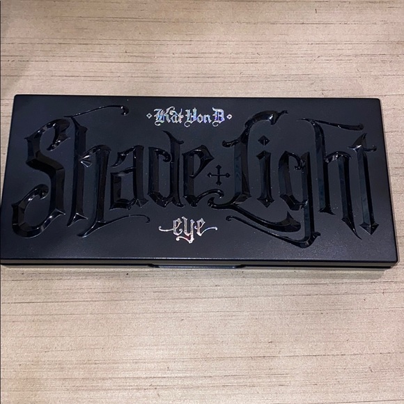 Kat Von D Eyeshadow - Picture 2 of 6